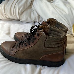 Mens boots size 10